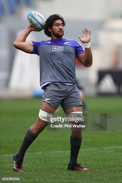 Steven Luatua of the New Zealand All Blacks throws the ball during the All Blacks captains run at Stadio Olimpico on November 11, 2016 in Rome, Italy.