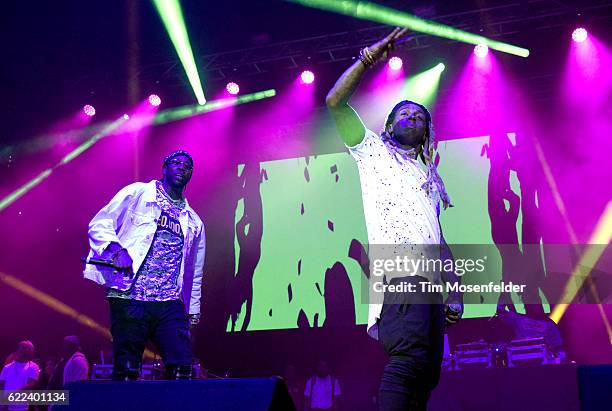 Chainz and Lil Wayne perform during the Collegrove Tour at ORACLE Arena on November 10, 2016 in Oakland, California.