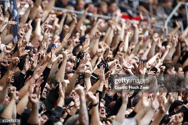 Bundesliga 2013/14, FC St. Pauli - DSC Arminia Bielefeld, Fans des FC St. Pauli // © Philipp Szyza