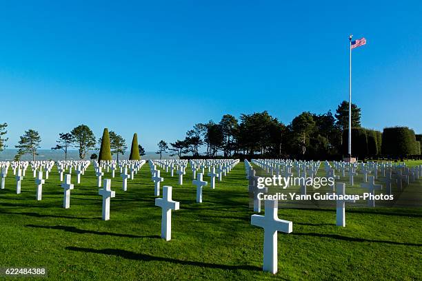 american cemetery at colleville sur mer, normandy, france - omaha beach fotografías e imágenes de stock