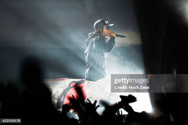 Lil Wayne performs on stage at the Sporthalle, Hamburg // © Philipp Szyza