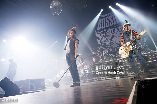 The BossHoss performs on stage at the Sporthalle, Hamburg // © Philipp Szyza