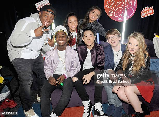 Zayion McCall, Zay Hilfigerrr, Breanna Yde, Isabela Moner, Lance Lim, Aiden Miner, and Jade Pettyjohn pose backstage during the 2016 Nickelodeon HALO...