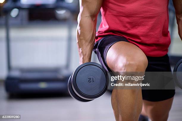 do not skip leg day - man stoer stockfoto's en -beelden