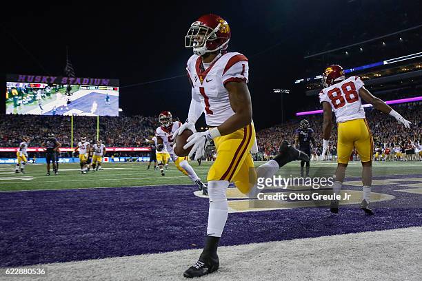 Wide receiver Darreus Rogers of the USC Trojans scores a touchdown against the Washington Huskies in the second quarter on November 12, 2016 at Husky...