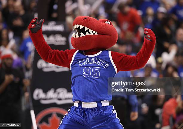 Riverside Raptors Rvc Mascot Raptor Mascot Imagens e fotografias de stock - Getty Images