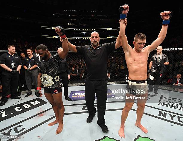 Stephen Thompson of the United States and Tyron Woodley of the United States have their fight declared a majority draw in their welterweight...