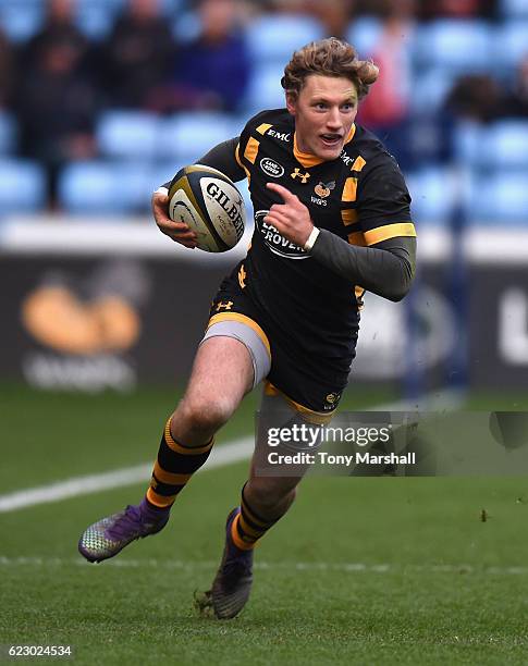 Tom Howe Rugby Wasps V Worcester Rugby Anglo Welsh Cup Photos and Premium High Res ...