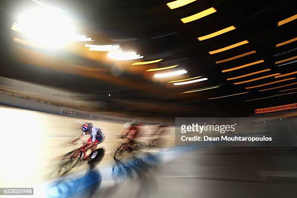 Elinor Barker of Great Britain competes in the Women's Points Race Final during the Tissot UCI Track Cycling World Cup 2016-2017 held at the sport...