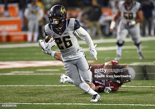 Senior wide receiver Bug Rivera leaves WSU linebacker Peyton Pelluer behind on his way to scoring in the game between the California Golden Bears and...