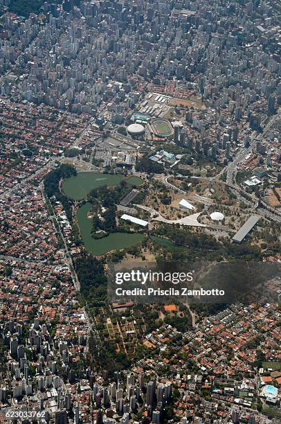 aerial view of ibirapuera park - ibirapuera stock-fotos und bilder