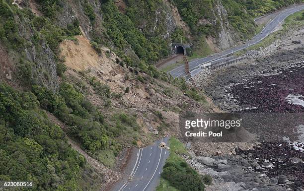 Huge slips, caused by the 7.5 earthquake, are seen blocking State Highway One north of Kaikoura on November 14, 2016 in New Zealand. The 7.5...