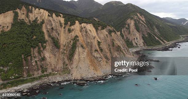 Huge slips, caused by the 7.5 earthquake, are seen blocking State Highway One north of Kaikoura on November 14, 2016 in New Zealand. The 7.5...