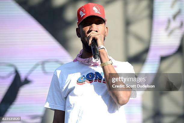 Left Brain Rapper Fotografías e imágenes de stock - Getty Images