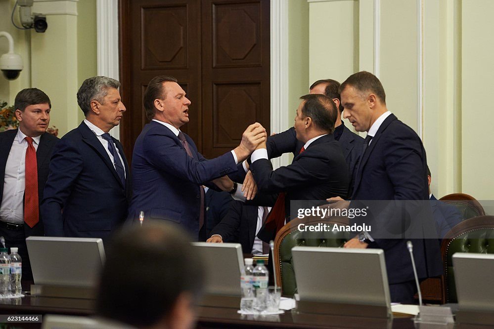 Fight at Ukrainian Parliament in Kiev