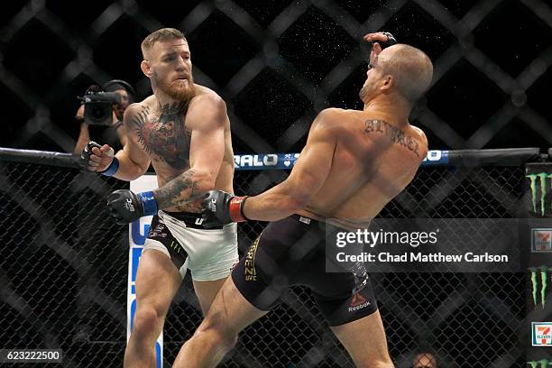 Conor McGregor in action vs Eddie Alvarez during Men's Lightweight fight at Madison Square Garden. New York, NY CREDIT: Chad Matthew Carlson