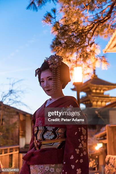 High Ranking Geisha 500 Geisha Temple Stock Photos, High-Res Pictures, and Images - Getty ...