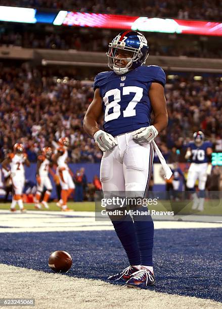 Sterling Shepard of the New York Giants celebrates after scoring a touchdown against the Cincinnati Bengals during the fourth quarter of the game at...