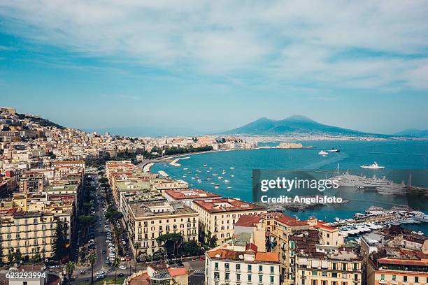 vista napoli, italia - golfo di napoli foto e immagini stock