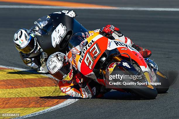 Marc Marquez of Spain and Repsol Honda Team rounds the bend during the MotoGP Test in Valencia at Ricardo Tormo Circuit on November 15, 2016 in...