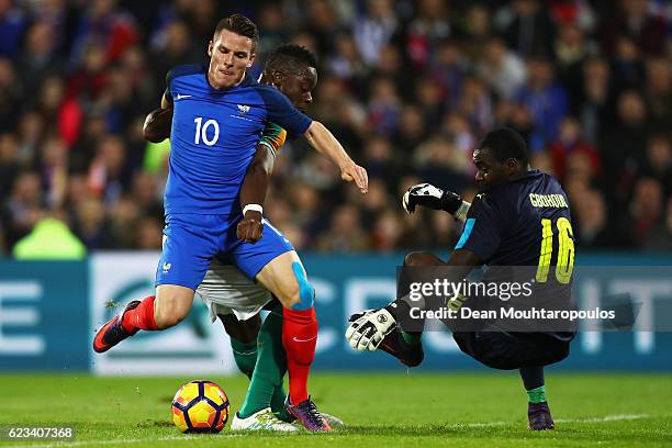 Kevin Gameiro of France battles for the ball with Lamine Kone and Goalkeeper, Sylvain Gbohouo of The Ivory Coast during the International Friendly...