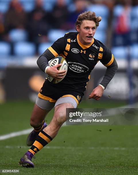 Tom Howe Rugby Wasps V Worcester Rugby Anglo Welsh Cup Photos and Premium High Res ...