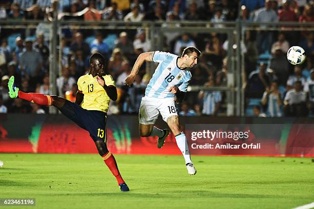 Lucas Pratto of Argentina heads the ball to score the second goal of his team during a match between Argentina and Colombia as part of FIFA 2018...