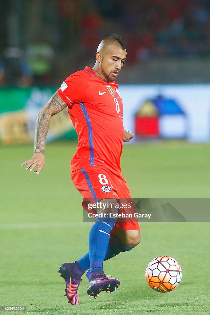 Chile v Uruguay - FIFA 2018 World Cup Qualifiers