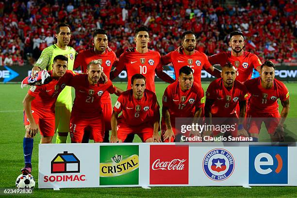 Players of Chile pose prior a match between Chile and Uruguay as part of FIFA 2018 World Cup Qualifiers at Nacional Julio Martinez Pradanos Stadium...