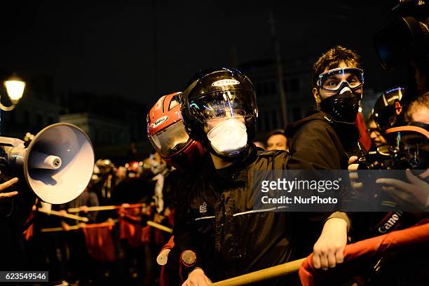 Clashes erupt between protesters and police during a demonstration in central Athens against US president Obama visit in Greece on November 15, 2016.