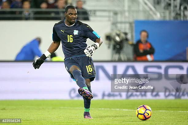 Goalkeeper of Ivory Coast Sylvain Gbohouo in action during the international friendly match between France and Ivory Coast at Stade Felix Bollaert...