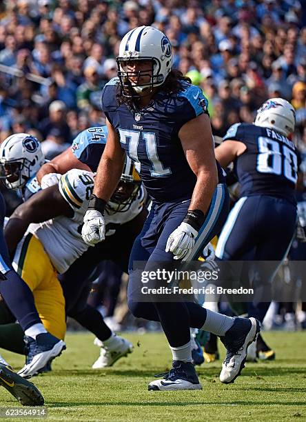 Dennis Kelly of the Tennessee Titans plays against the Green Bay Packers at Nissan Stadium on November 13, 2016 in Nashville, Tennessee.