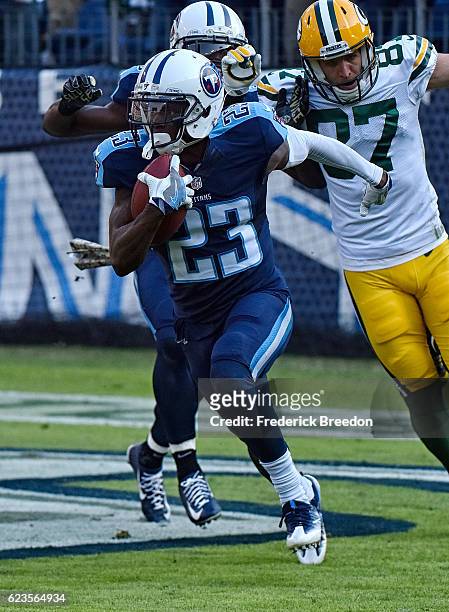 Brice McCain of the Tennessee Titans plays against the Green Bay Packers at Nissan Stadium on November 13, 2016 in Nashville, Tennessee.