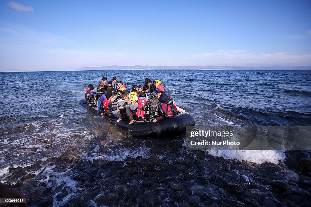 Boats full of refugees arriving in islands Lesvos