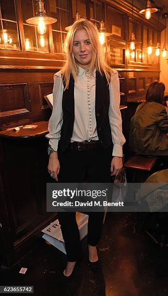 Marissa Montgomery attends Frame Pub Quiz on November 16, 2016 in London, England.