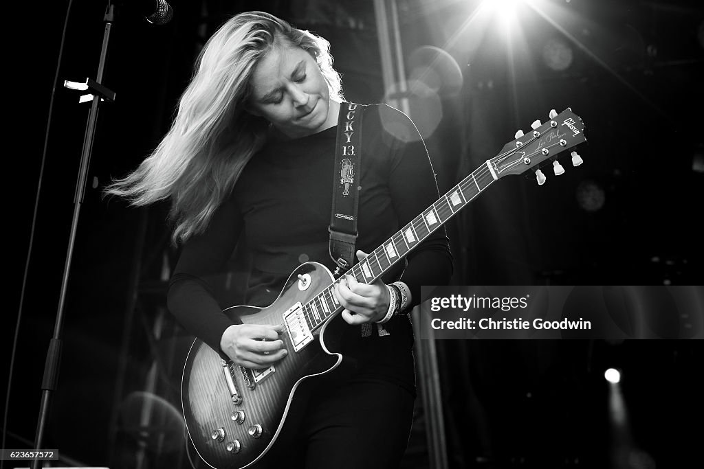 Joanne Shaw Taylor...