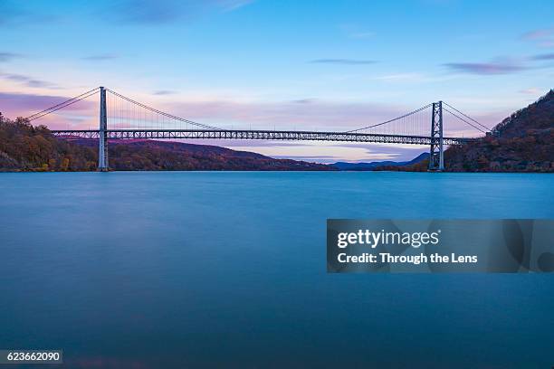 bear mountain bridge during dawn - bear mountain bridge stock pictures, royalty-free photos & images