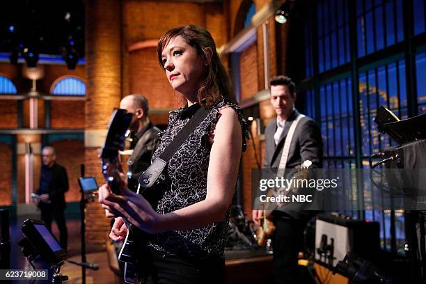 Timony 213 Mary Timony Photos & High Res Pictures - Getty Images