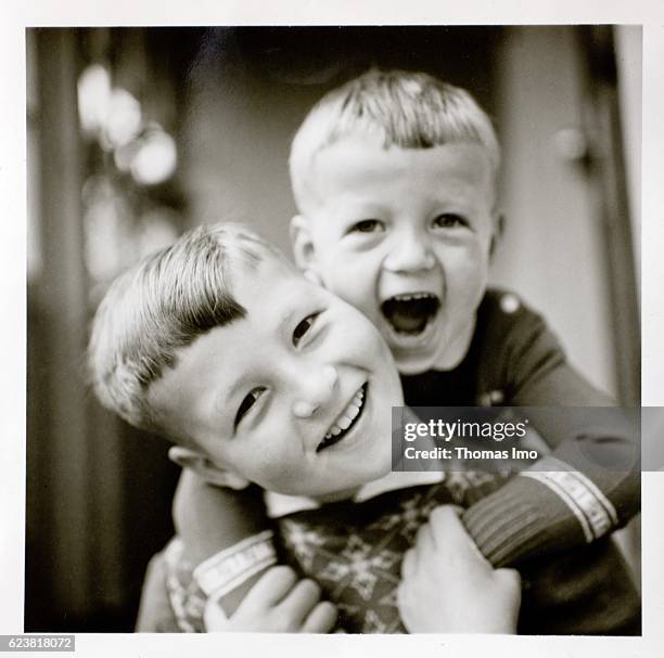 Brakelsiek, Germany Frank-Walter Steinmeier as a small boy with his brother Dirk on January 01, 1980 in Brakelsiek, Germany.