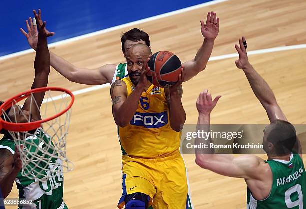 Devin Smith, #6 of Maccabi Fox Tel Aviv competes with Keith Langford, #5 and Anton Ponkrashov, #7 of Unics Kazan during the 2016/2017 Turkish...