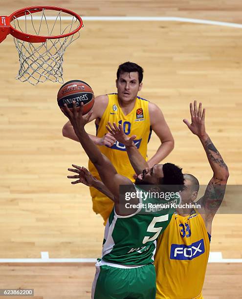 Keith Langford, #5 of Unics Kazan competes with Maik Zirbes, #33 of Maccabi Fox Tel Aviv during the 2016/2017 Turkish Airlines EuroLeague Regular...