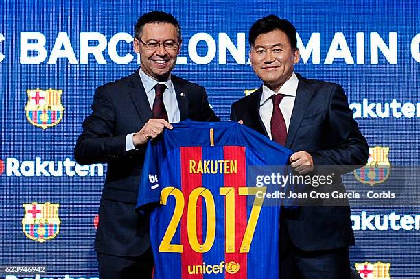 The F.C Barcelona president, Josep Maria Bartomeu and the Rakuten CEO, Hiroshi Mikitani, launching the new F.C.Barcelona Global Partner, Rakuten on...