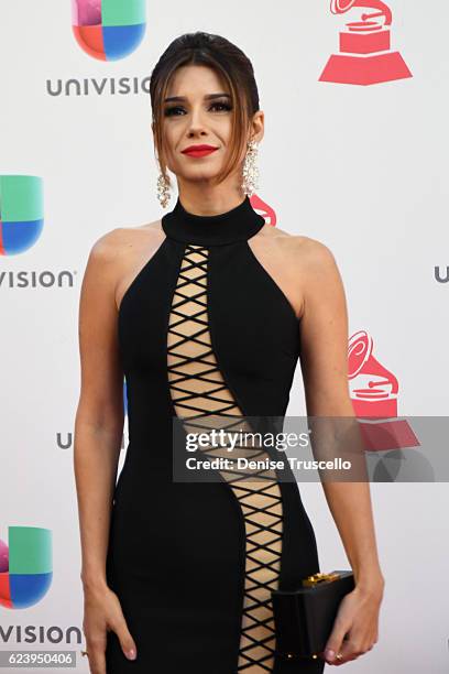 Recording artist Paula Fernandes attends The 17th Annual Latin Grammy Awards at T-Mobile Arena on November 17, 2016 in Las Vegas, Nevada.