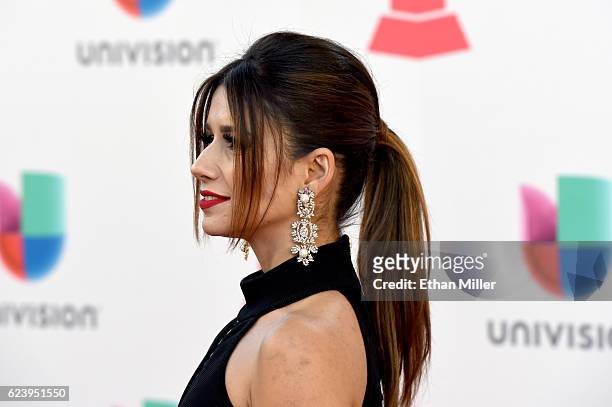 Recording artist Paula Fernandes attends The 17th Annual Latin Grammy Awards at T-Mobile Arena on November 17, 2016 in Las Vegas, Nevada.