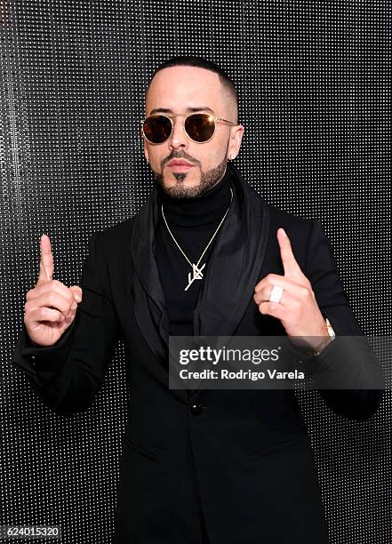 Singer Yandel attends The 17th Annual Latin Grammy Awards at T-Mobile Arena on November 17, 2016 in Las Vegas, Nevada.