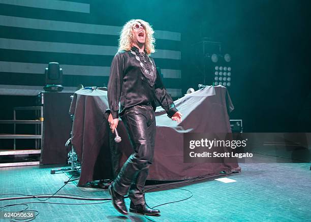 Mod Sun Rapper 203 Mod Sun Rapper Stock Photos, High-Res Pictures, and Images - Getty ...