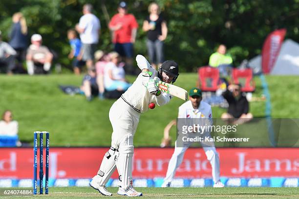 Henry Nicholls of New Zealand bats during day two of the First Test between New Zealand and Pakistan at Hagley Oval on November 18, 2016 in...