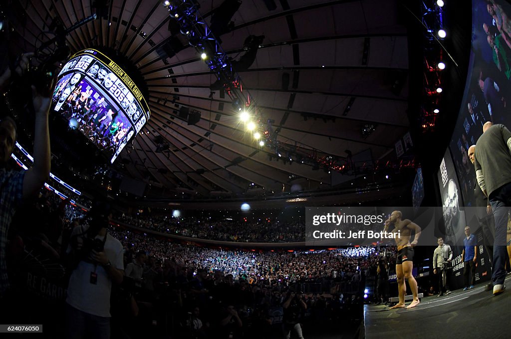 UFC 205: Weigh-ins