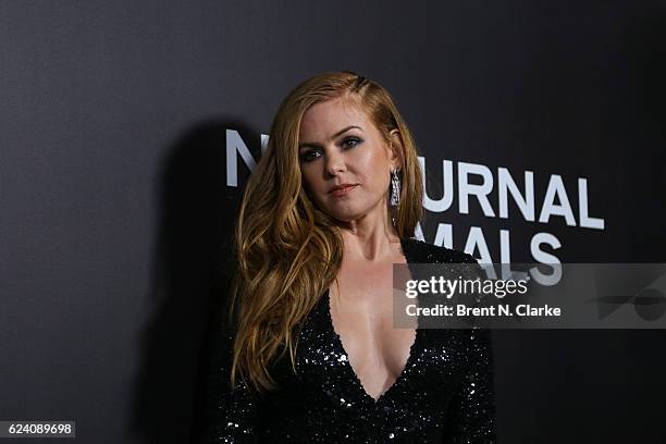 Actress Isla Fisher attends the "Nocturnal Animals" New York premiere held at The Paris Theatre on November 17, 2016 in New York City.