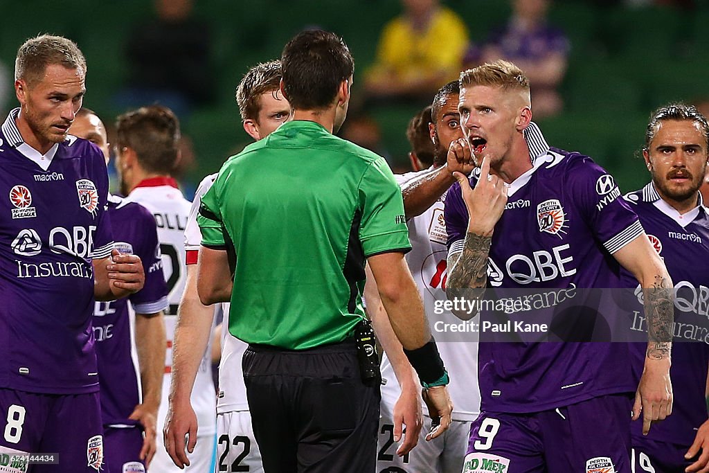 A-League Rd 7 - Perth v Adelaide